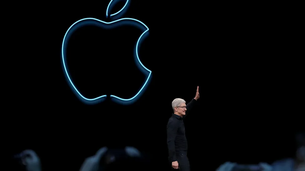 Apple Will Make Billions From AI in These 2 Ways. Is It Time to Buy the Stock?